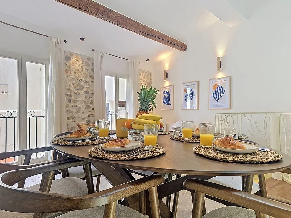 Apartment in Antibes — photo 2