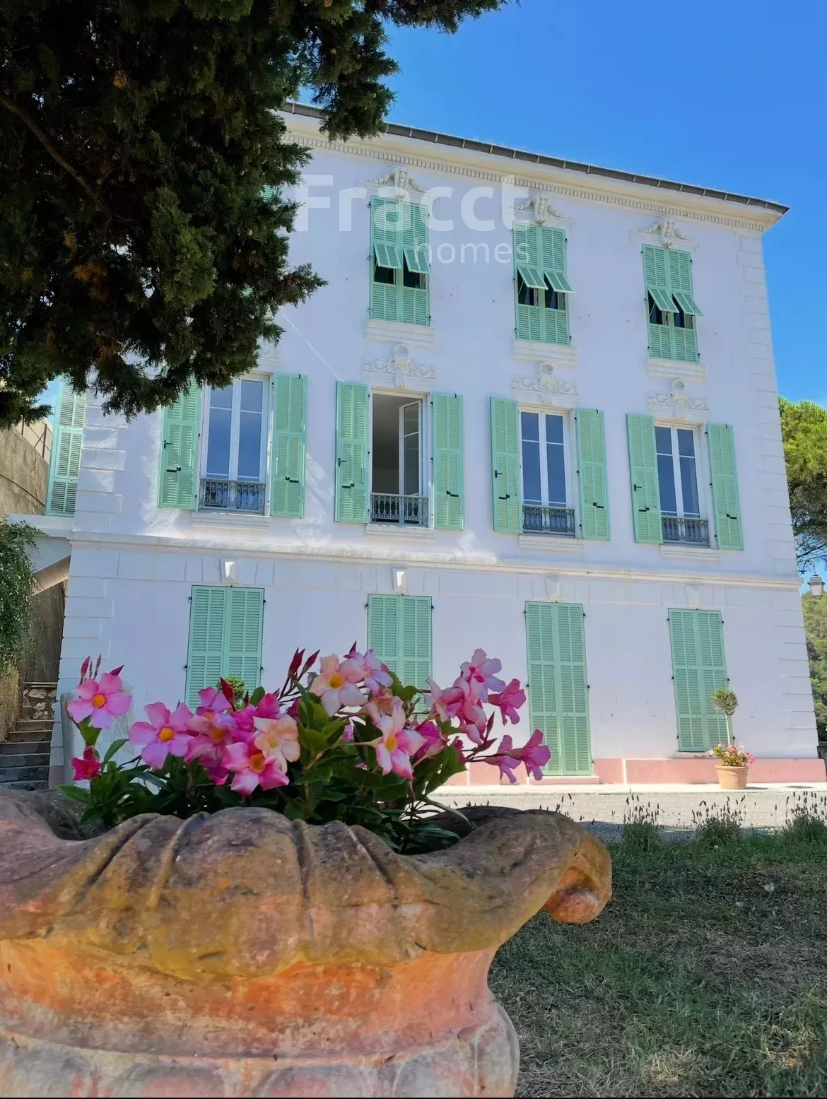 Apartment in Nice — photo 1