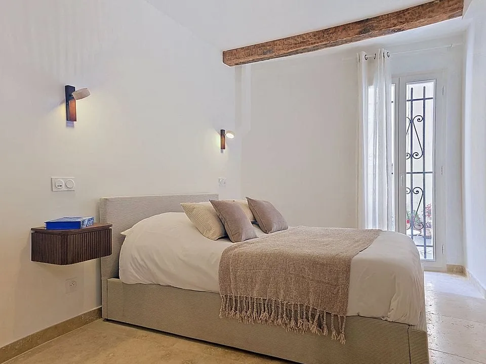 Apartment in Antibes — photo 4